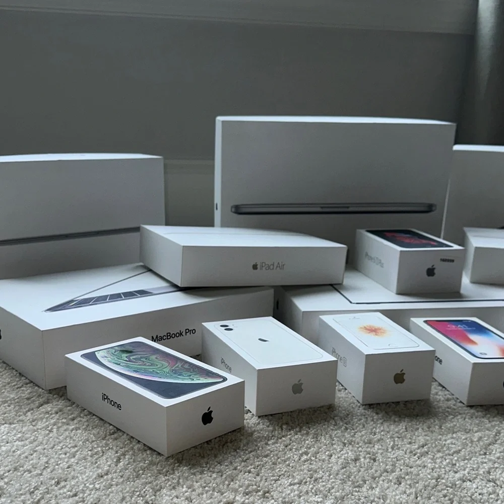 Apple Device Packaging Set in White